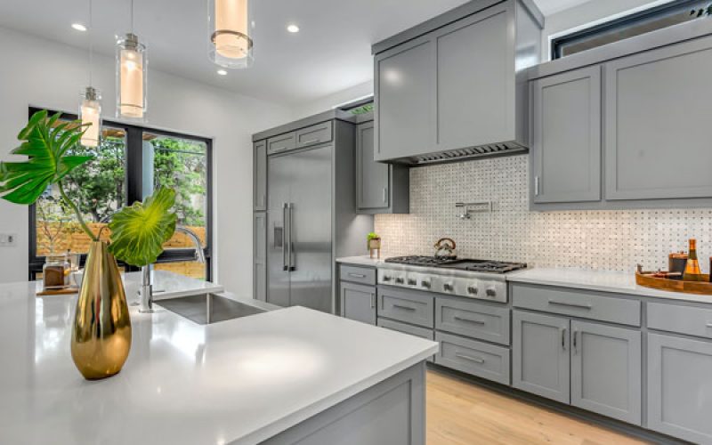 Spacious-Transitional-Kitchen (1)